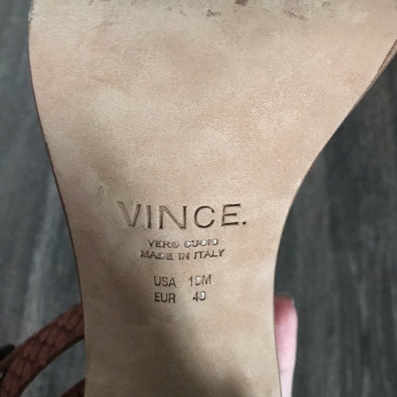 Vince ‘Nava’ ankle strap leather heeled sandals - Picture 7 of 8